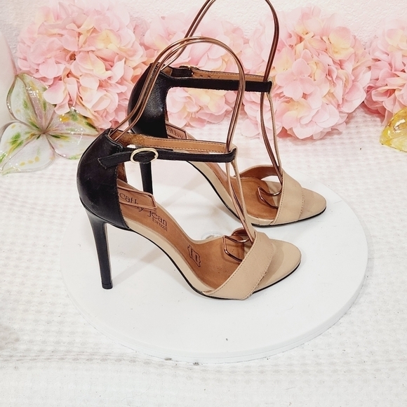Cathy Jean Beige and Black Brazilian Leather Ankle Strap Heels Size 6 - Picture 6 of 11